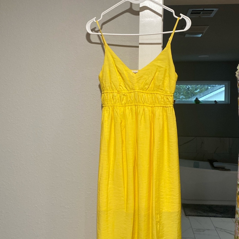 Yellow strappy maxi deesst